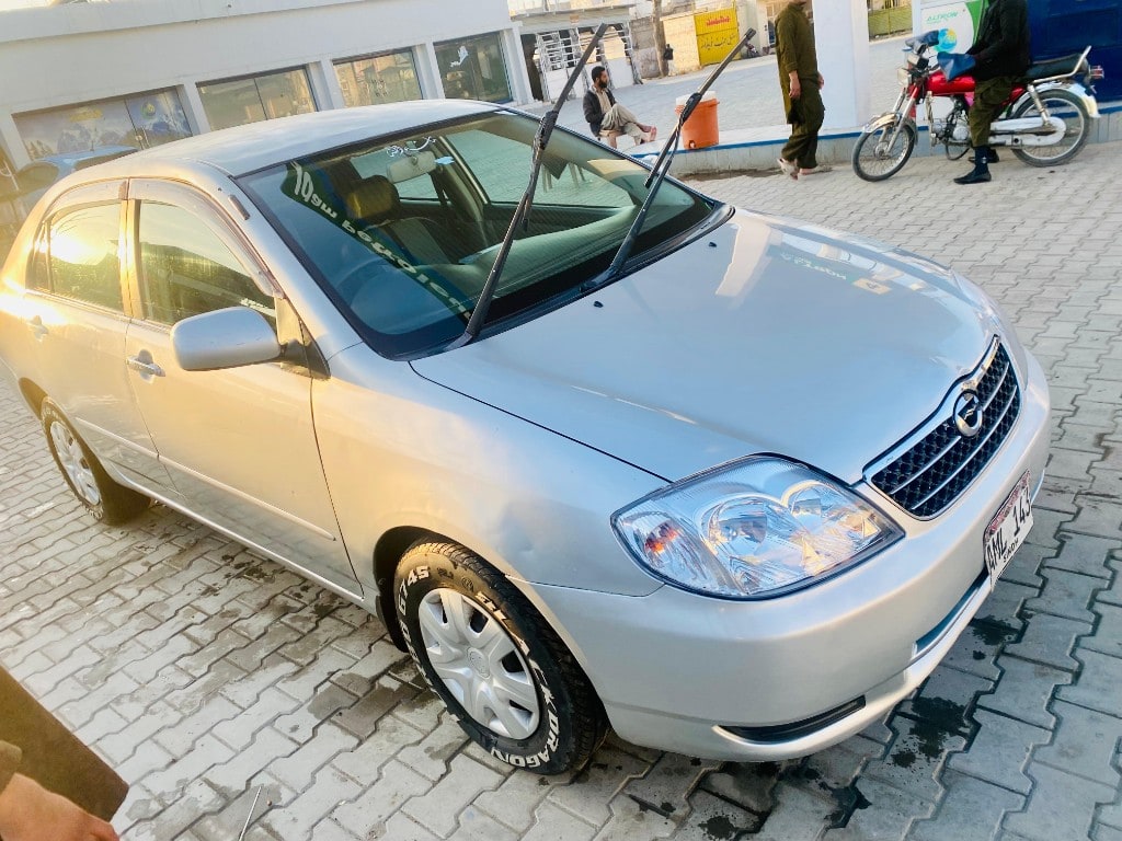 2001 Silver Toyota Corolla G (Japan)