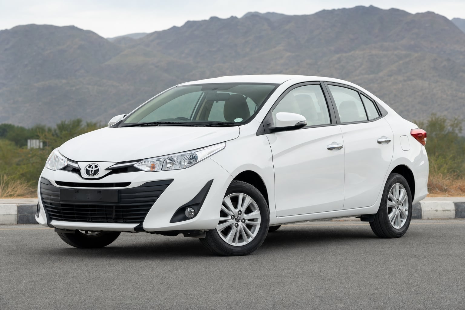 2022 White Toyota Yaris